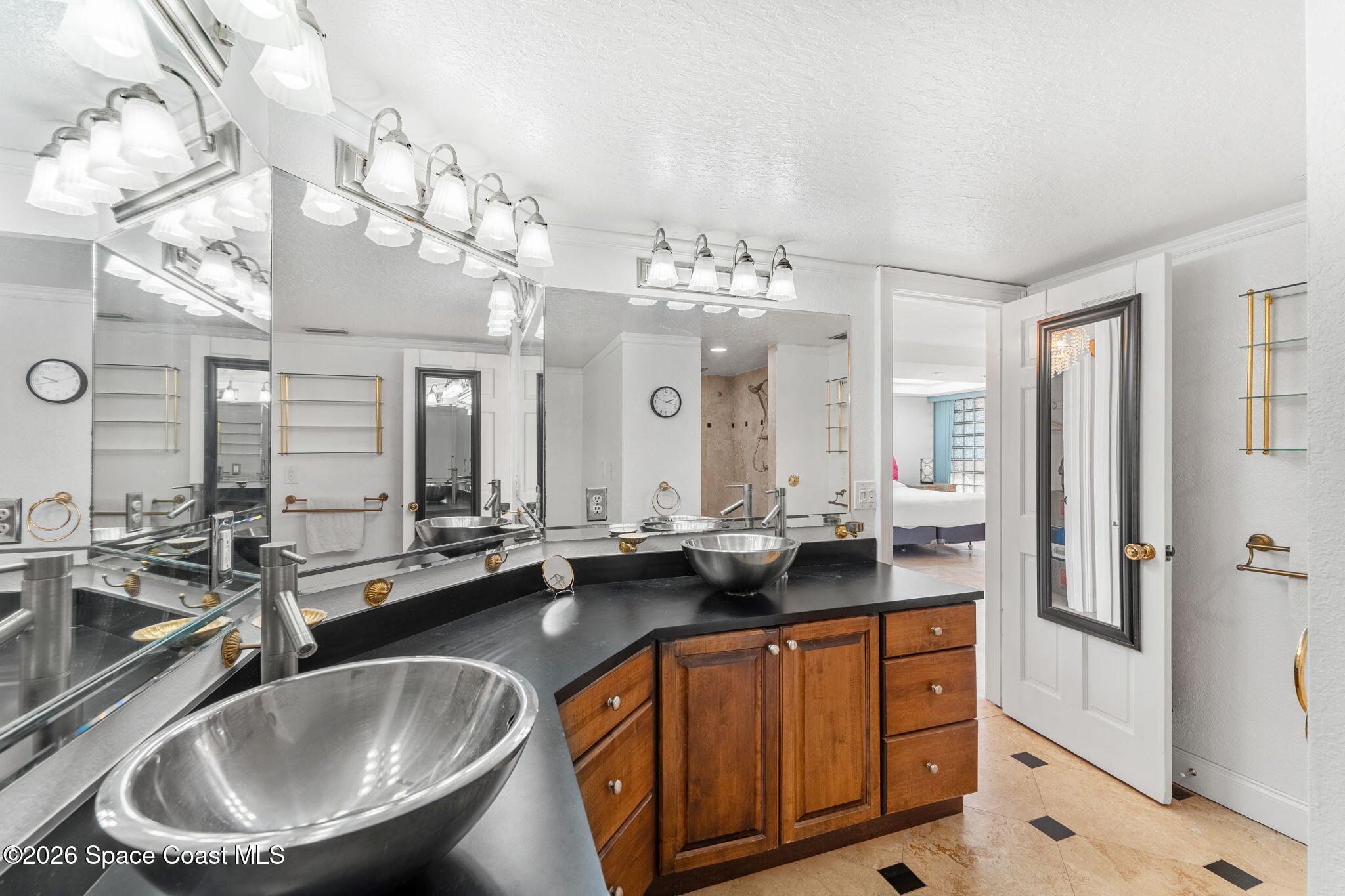85 S Atlantic Avenue 504