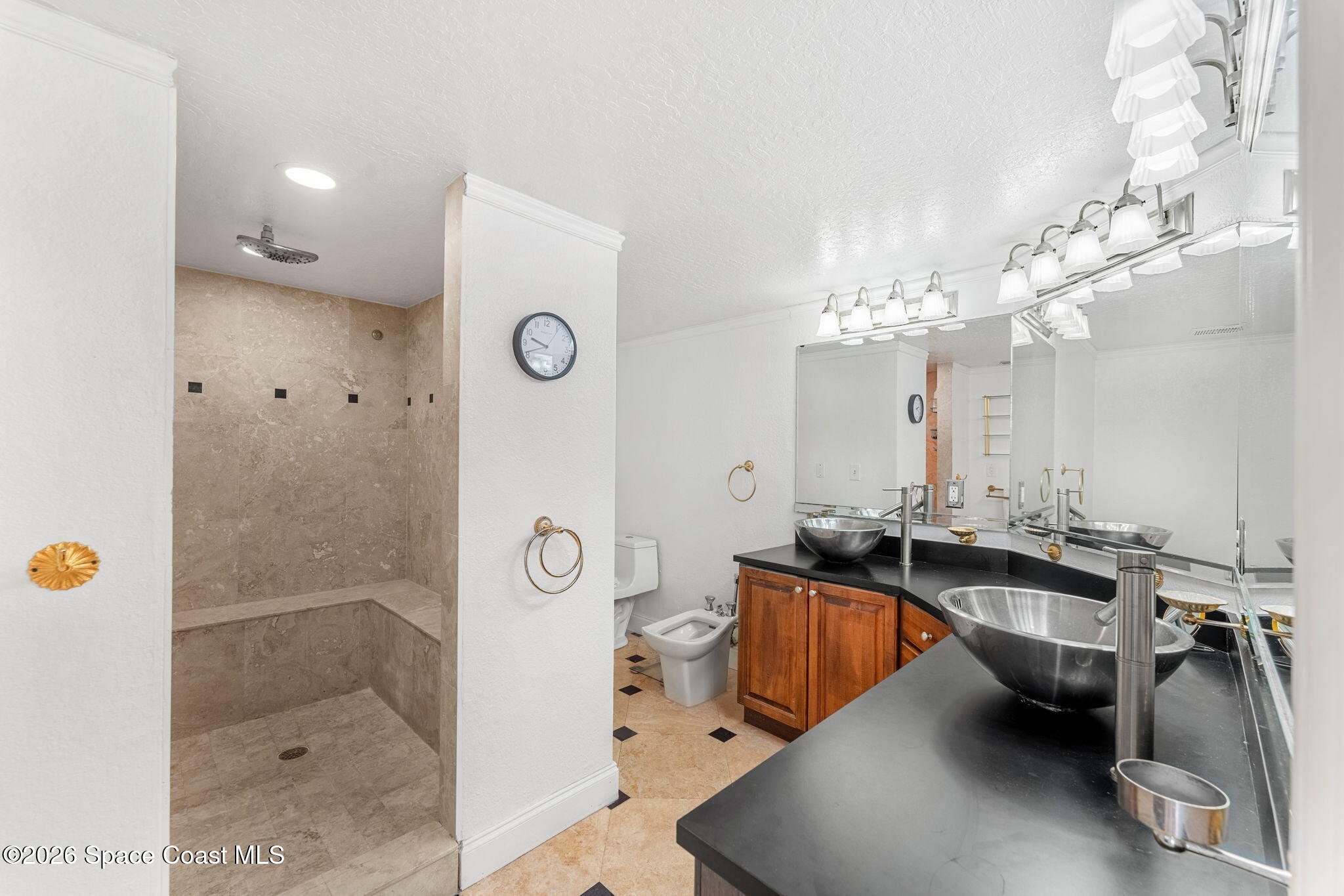 85 S Atlantic Avenue 504