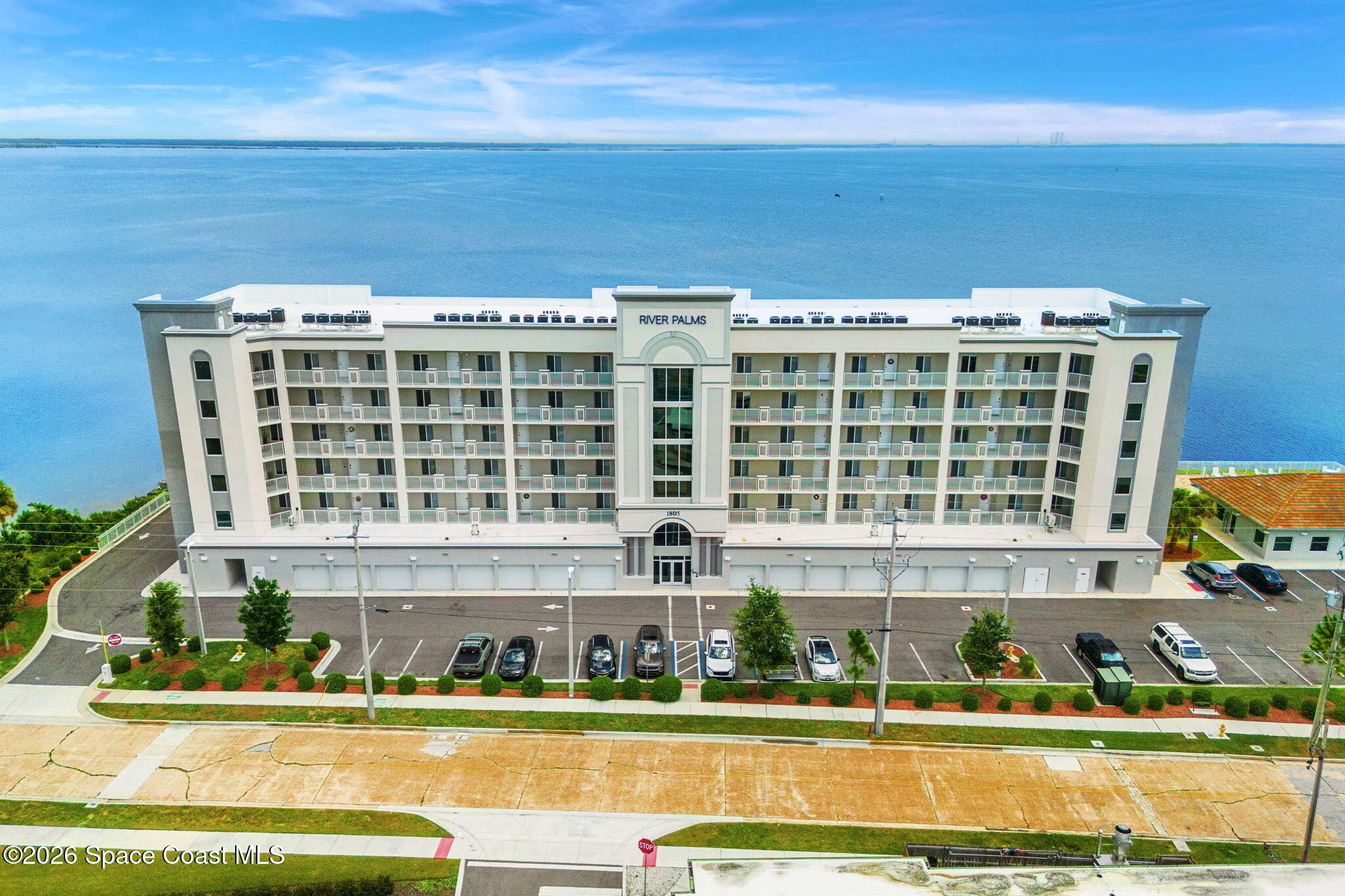 1805 Riverside Drive 507