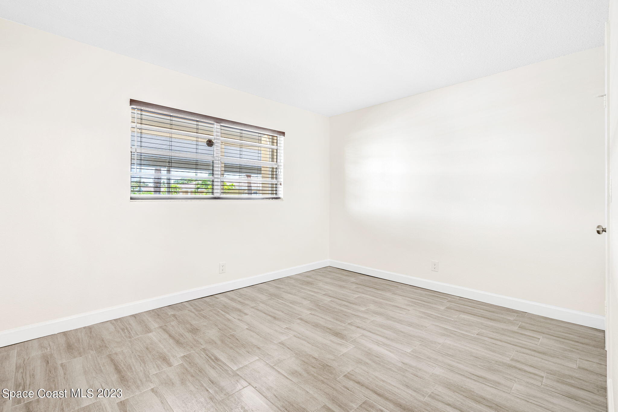 416 School Road S 101
