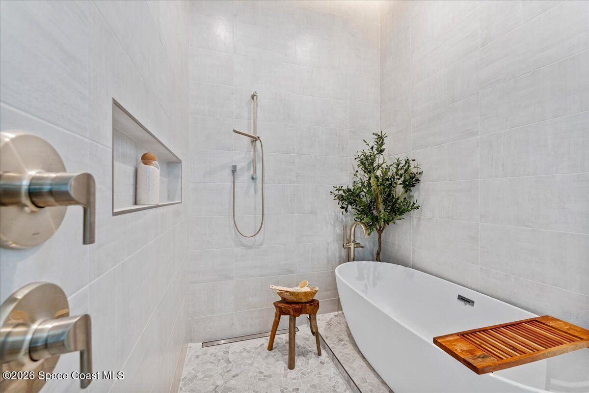 6444 Modern Duran Drive
