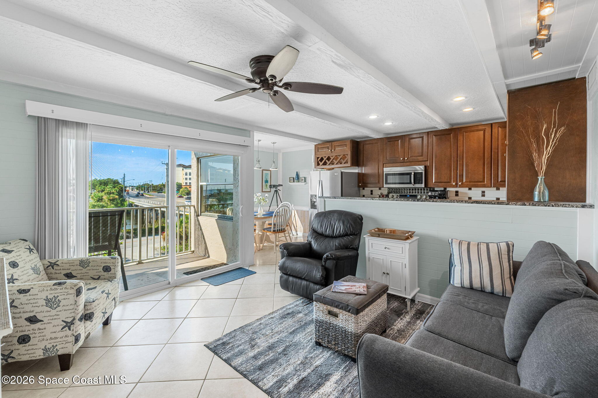 1209 E New Haven Avenue 402