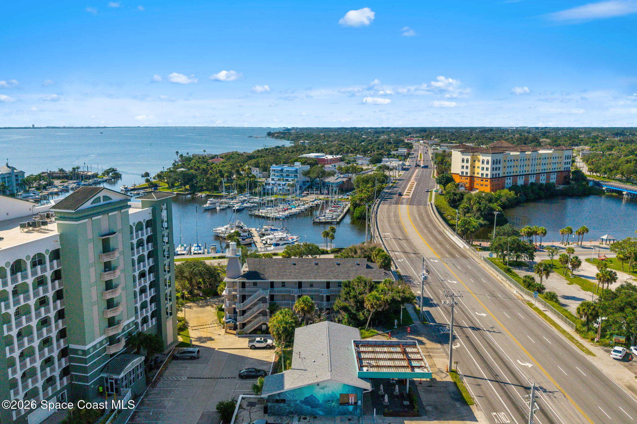 1209 E New Haven Avenue 402