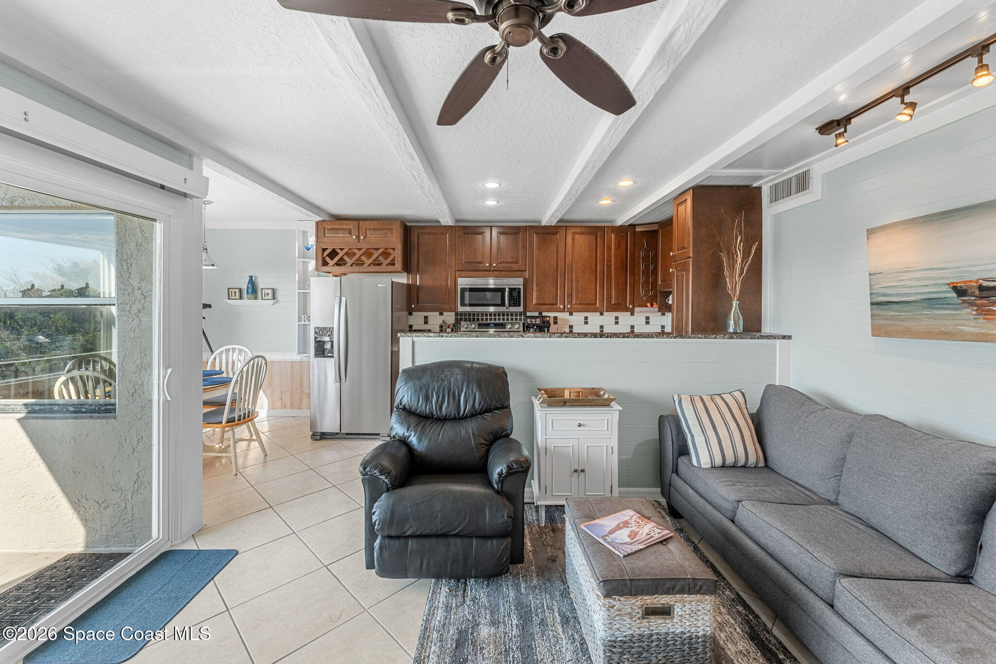 1209 E New Haven Avenue 402