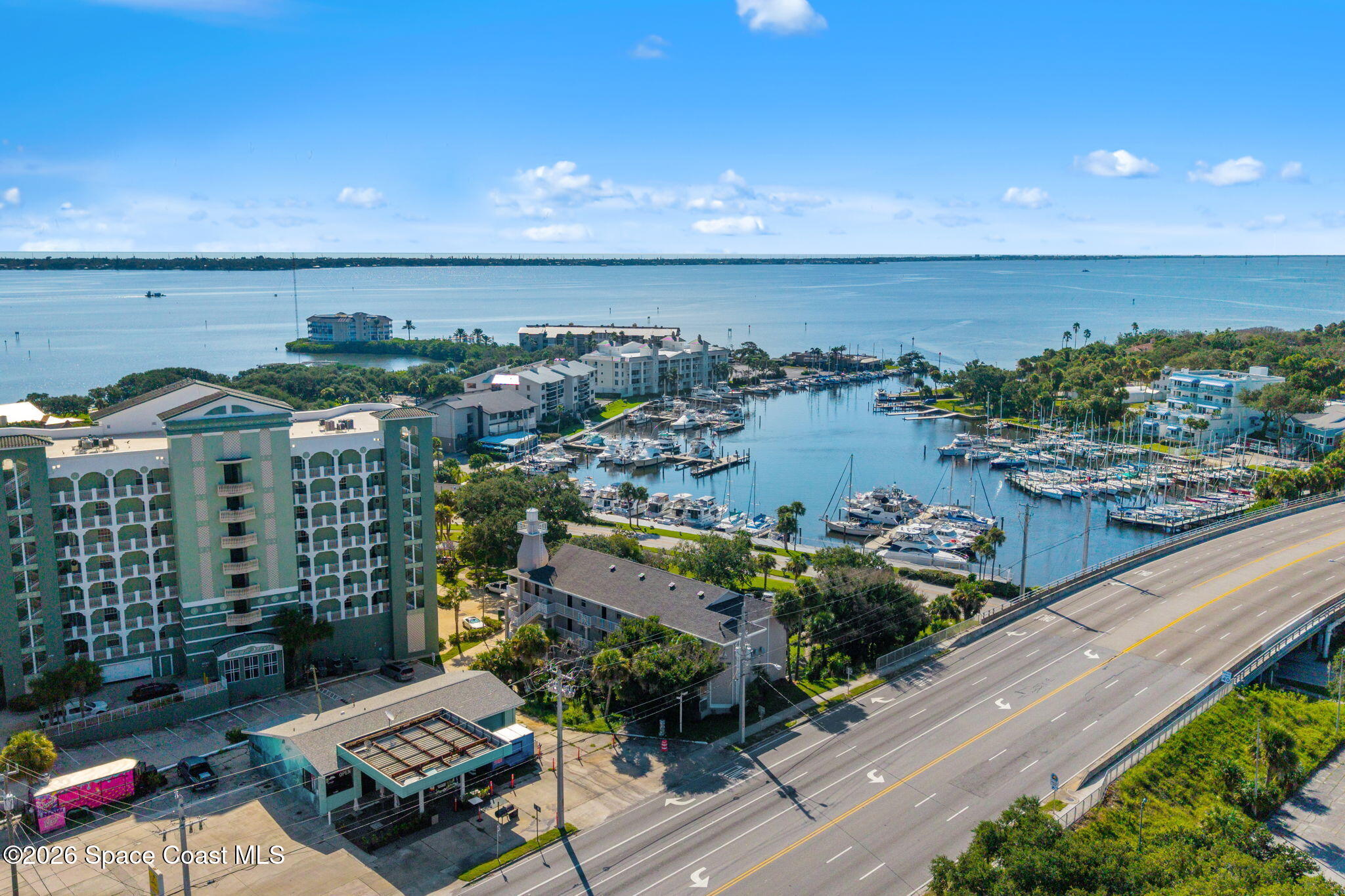 1209 E New Haven Avenue 402