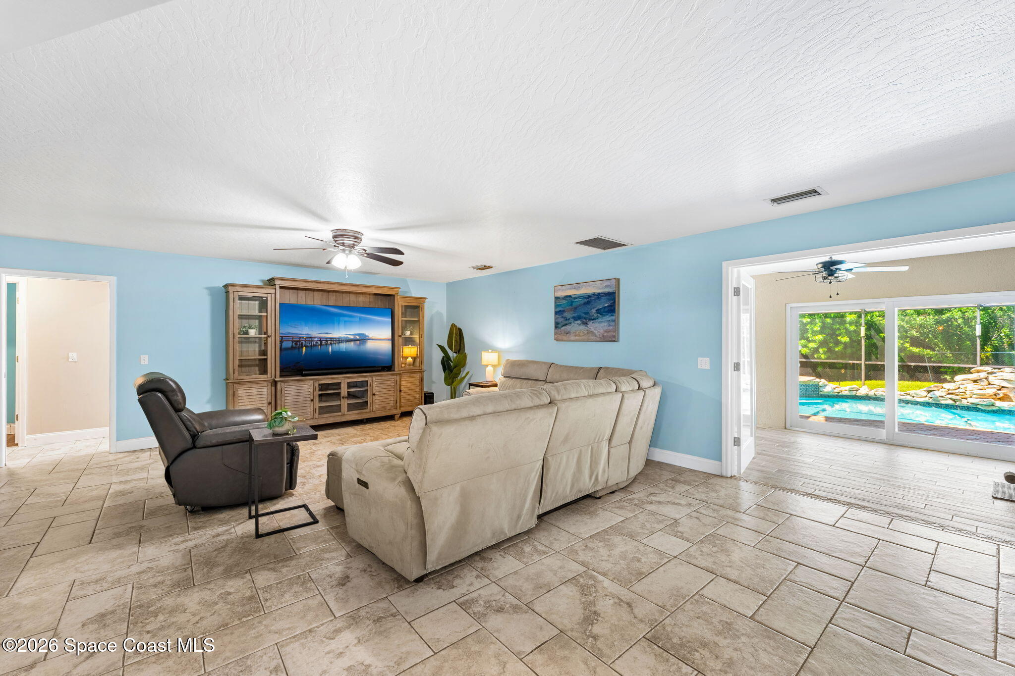 2595 Coral Way