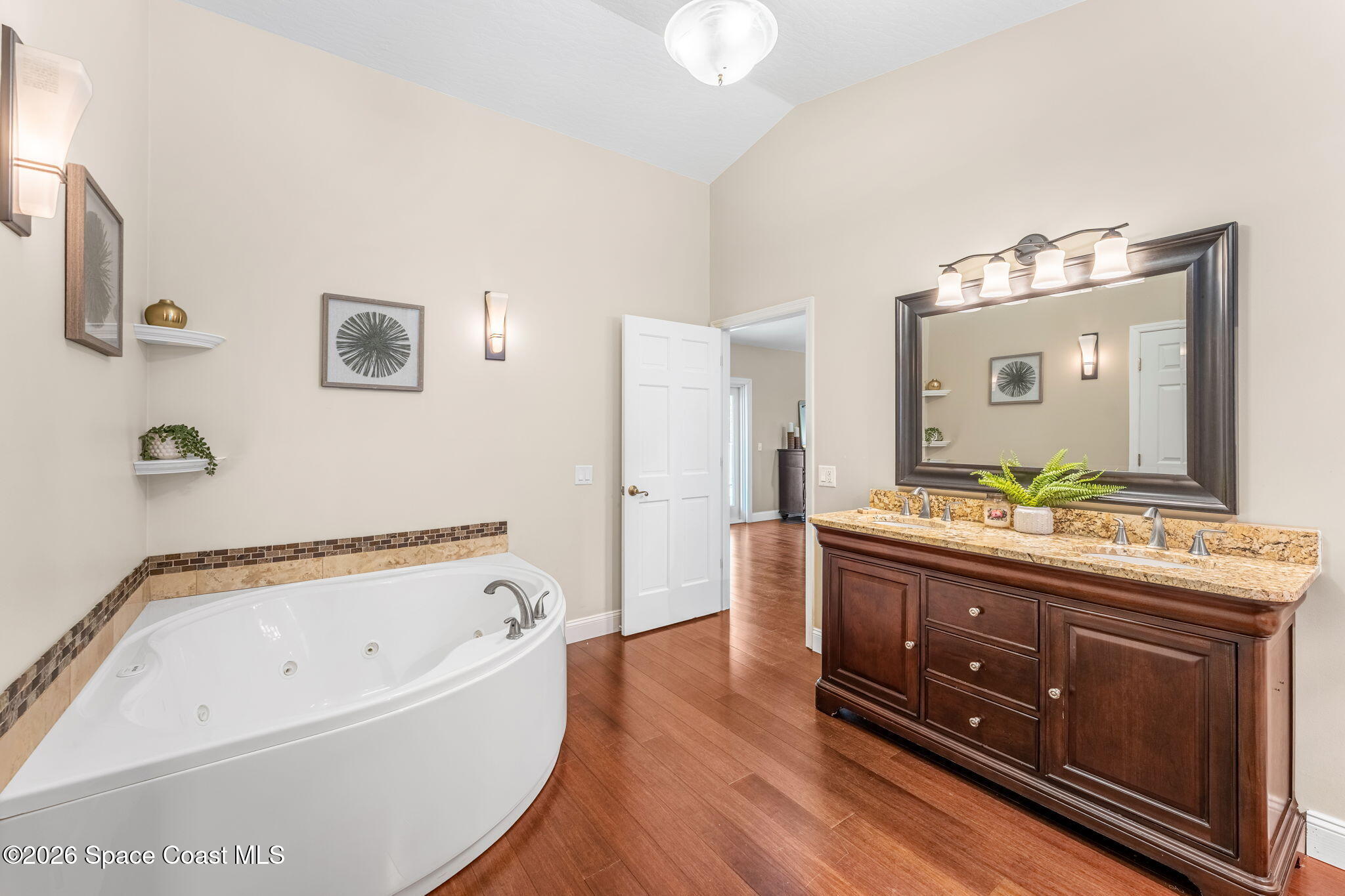 2595 Coral Way