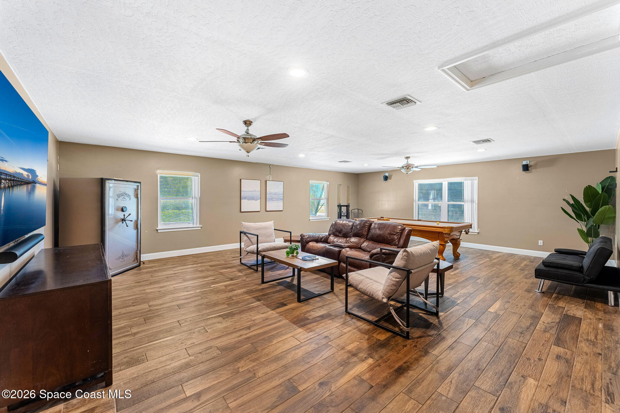 2595 Coral Way
