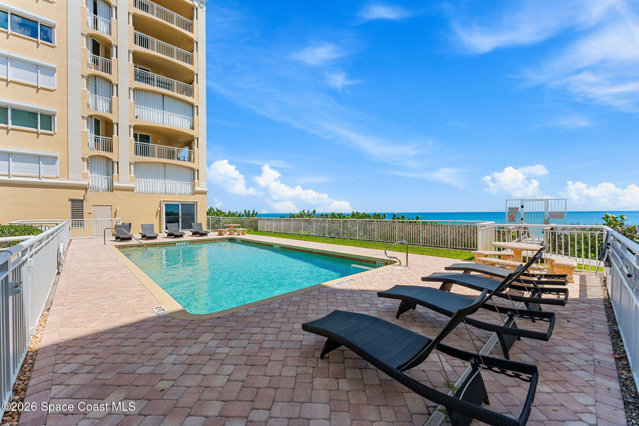 1095 Highway A1a 2401
