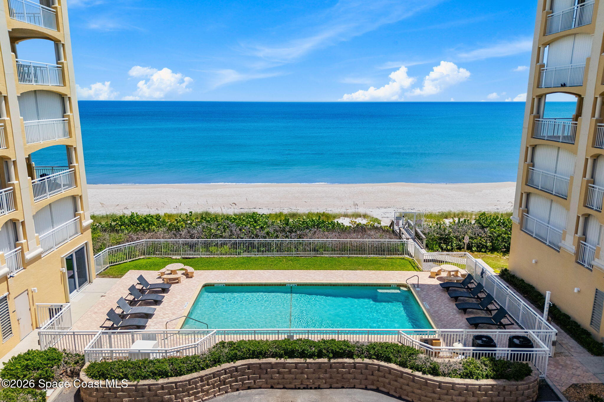 1095 Highway A1a 2401