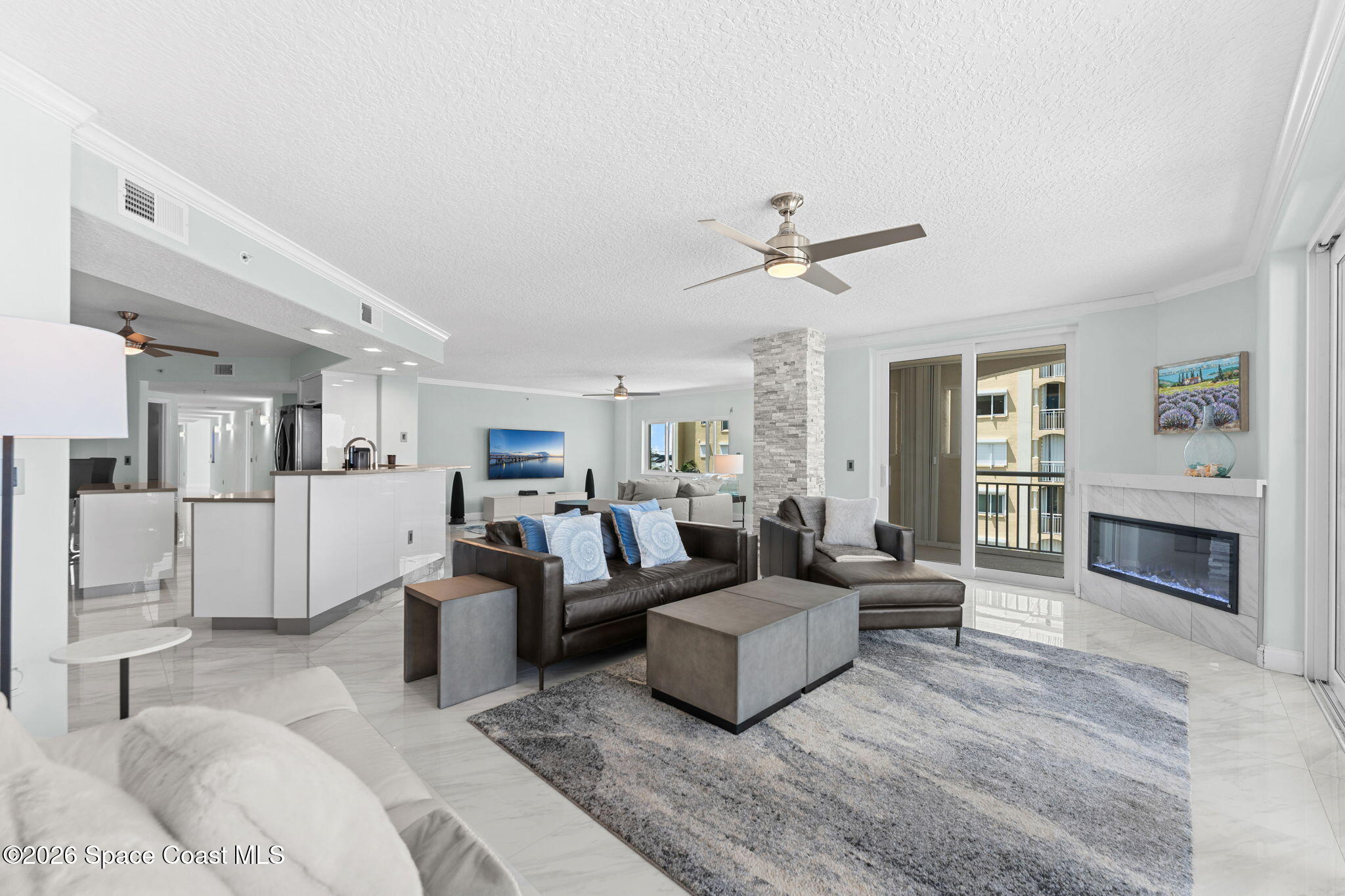 1095 Highway A1a 2401