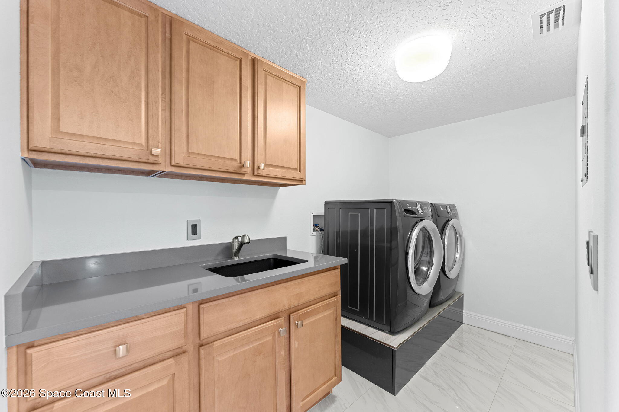 1095 Highway A1a 2401
