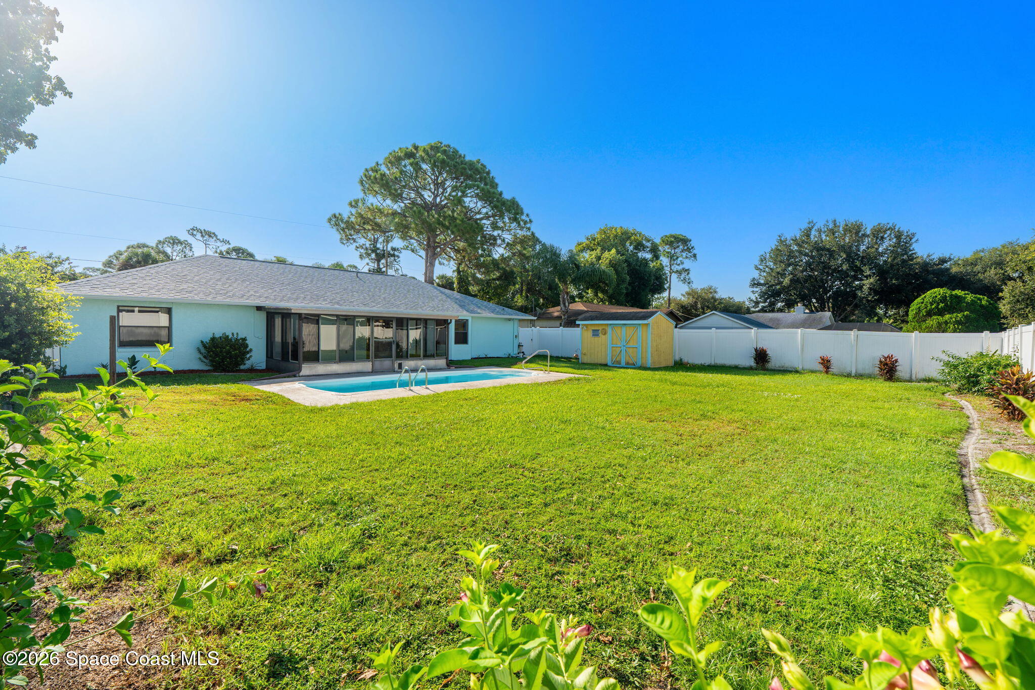 6000 Eaglewalk Avenue