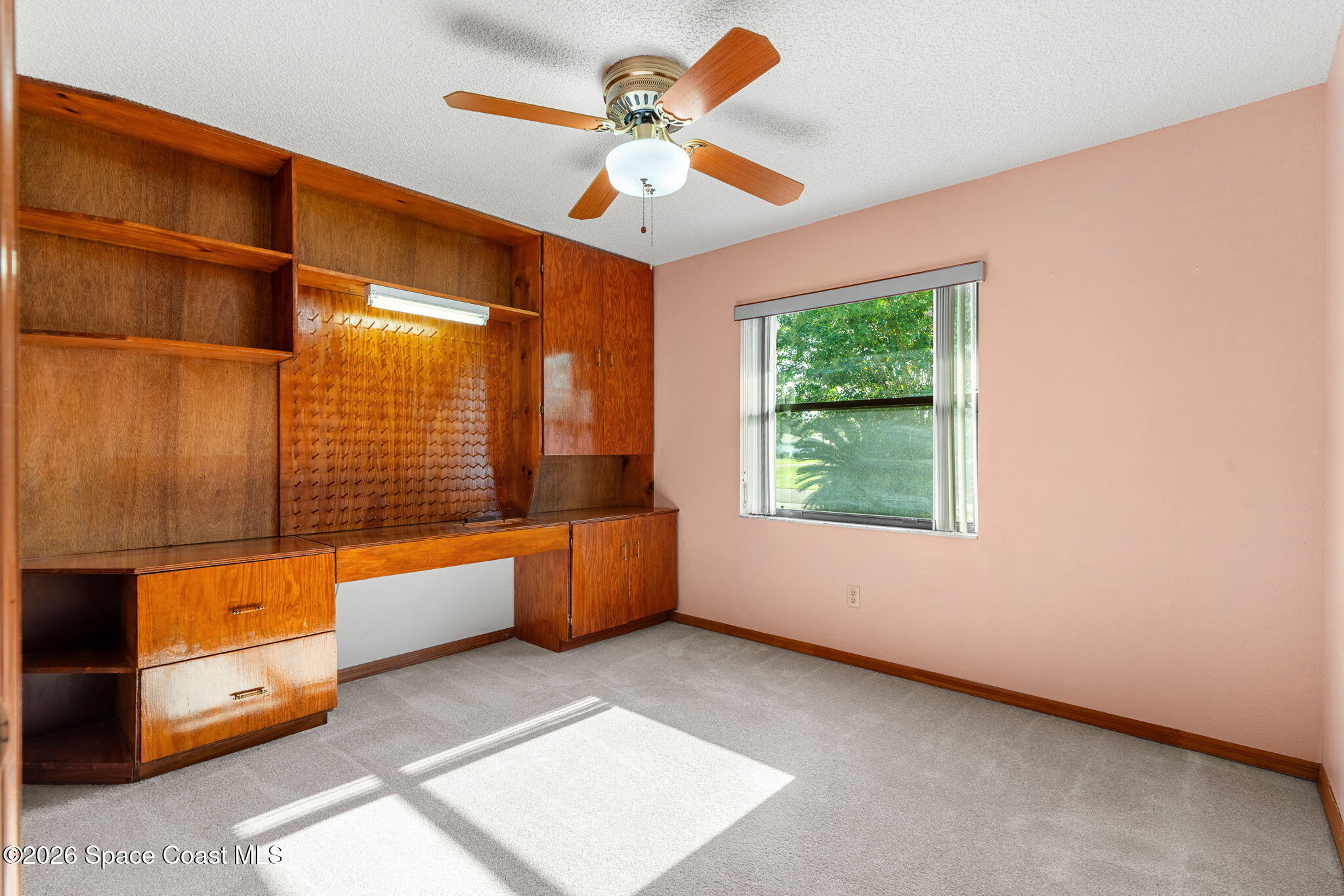 6000 Eaglewalk Avenue