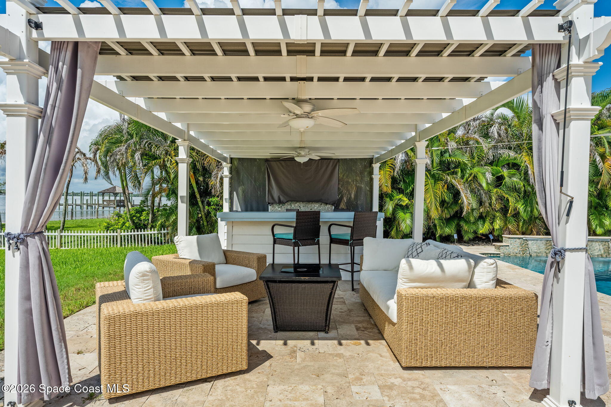 417 Riverview Lane