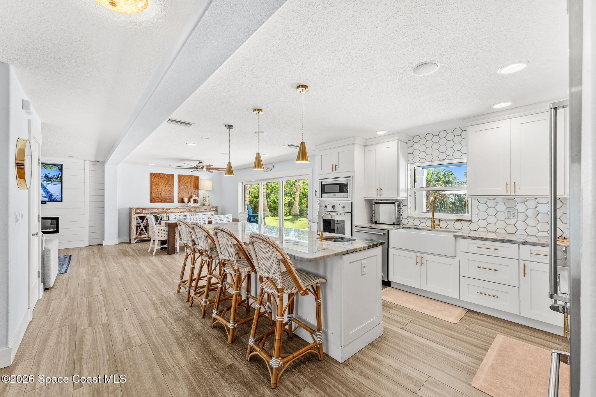 417 Riverview Lane