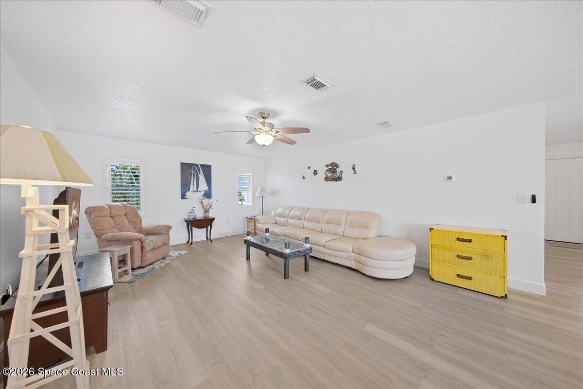 2235 Queen Anne Street