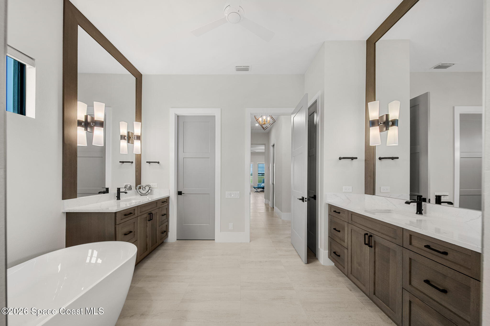 3739 Lake Adelaide Place