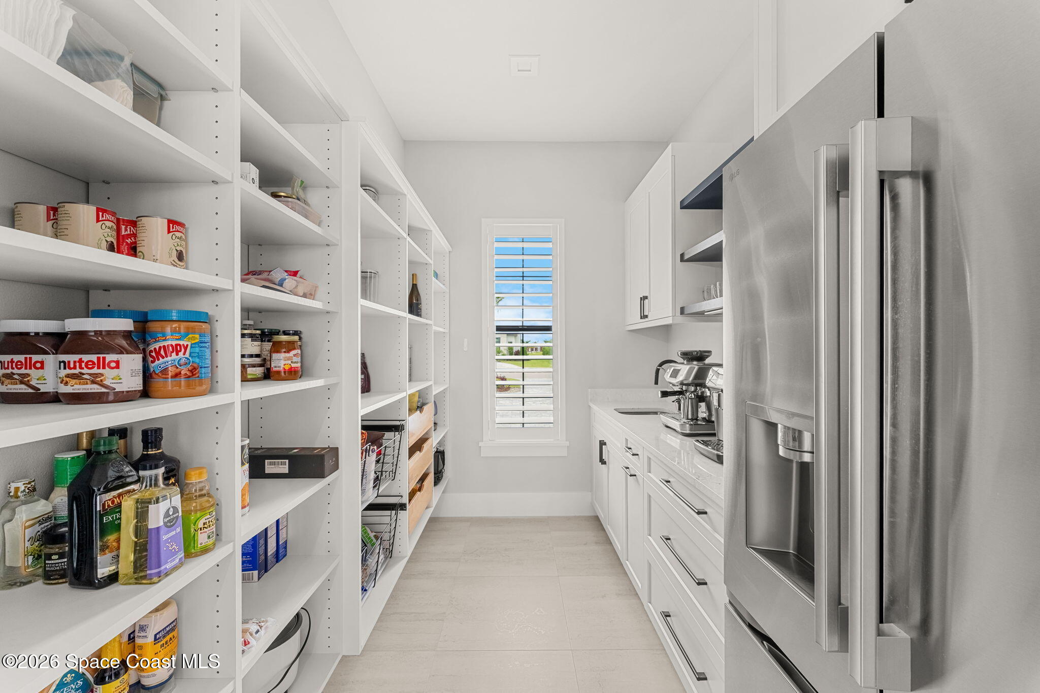 3739 Lake Adelaide Place