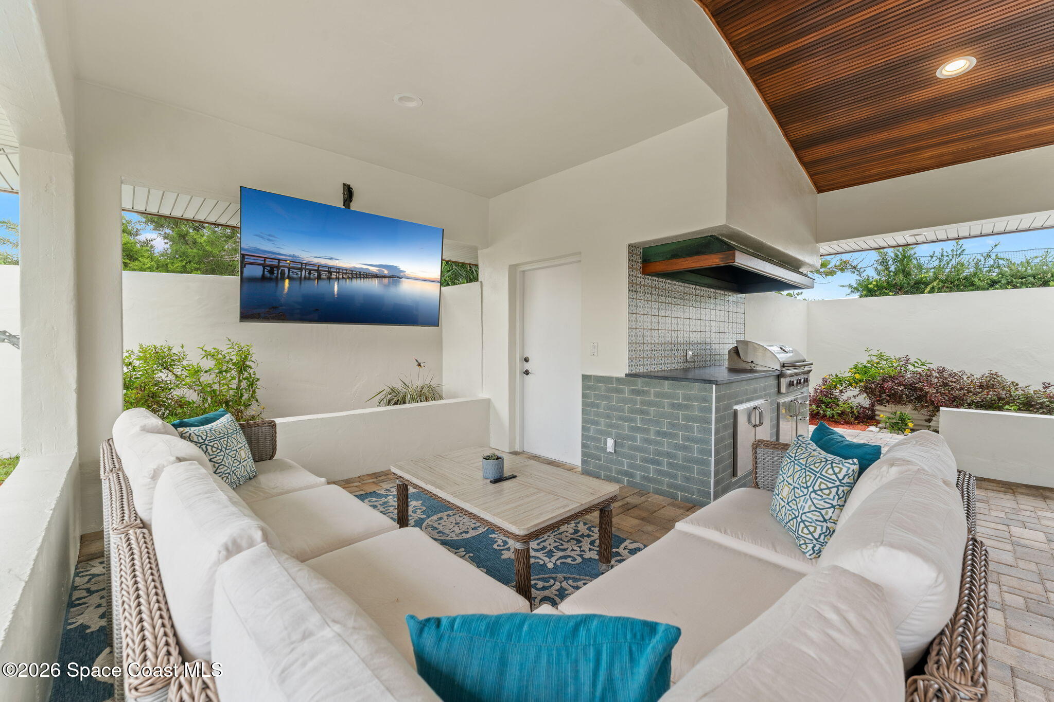 207 Riverside Drive