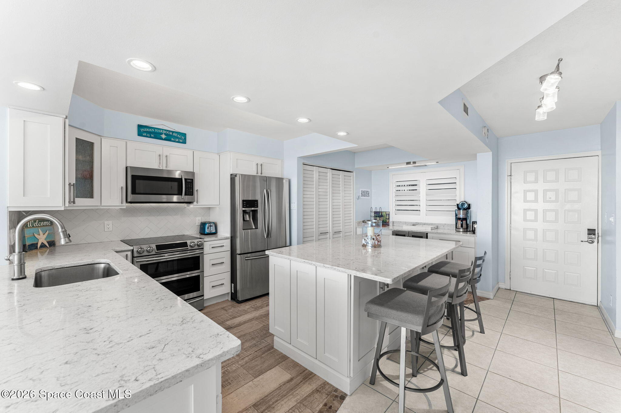 2225 Highway A1a 108