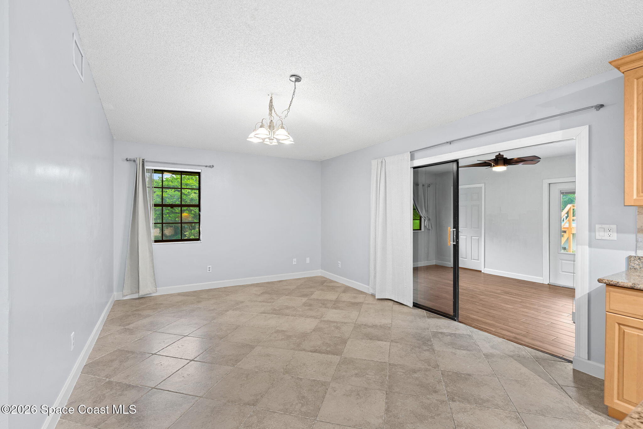 735 Pineda Avenue NE