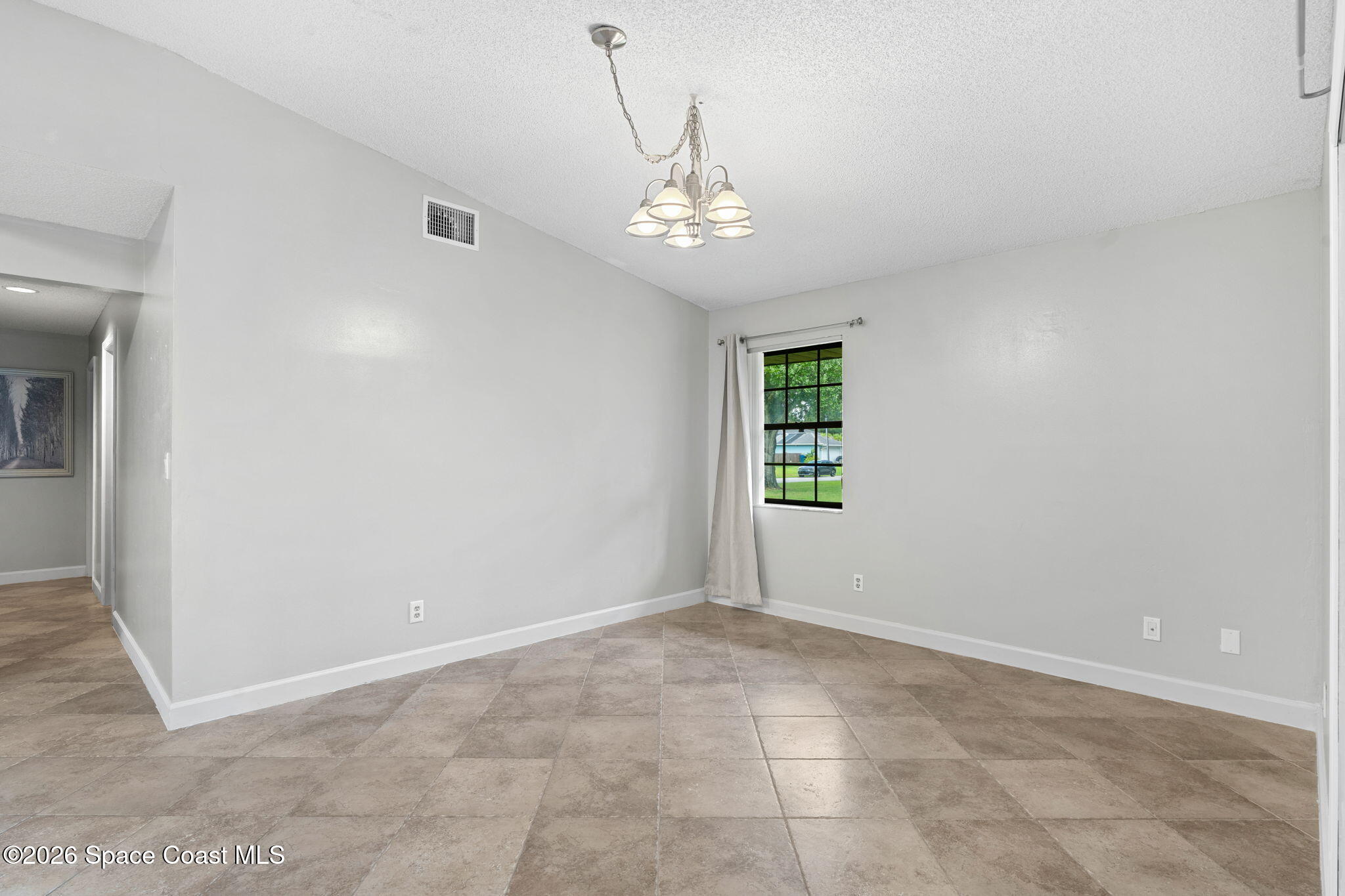 735 Pineda Avenue NE