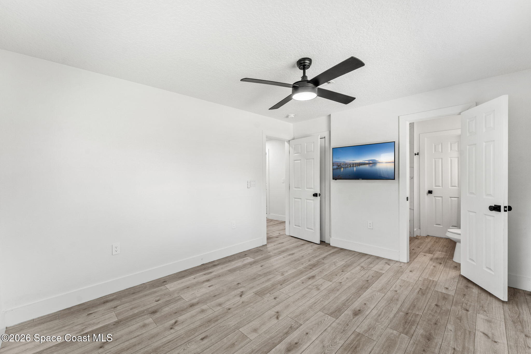 470 Seabreeze Drive