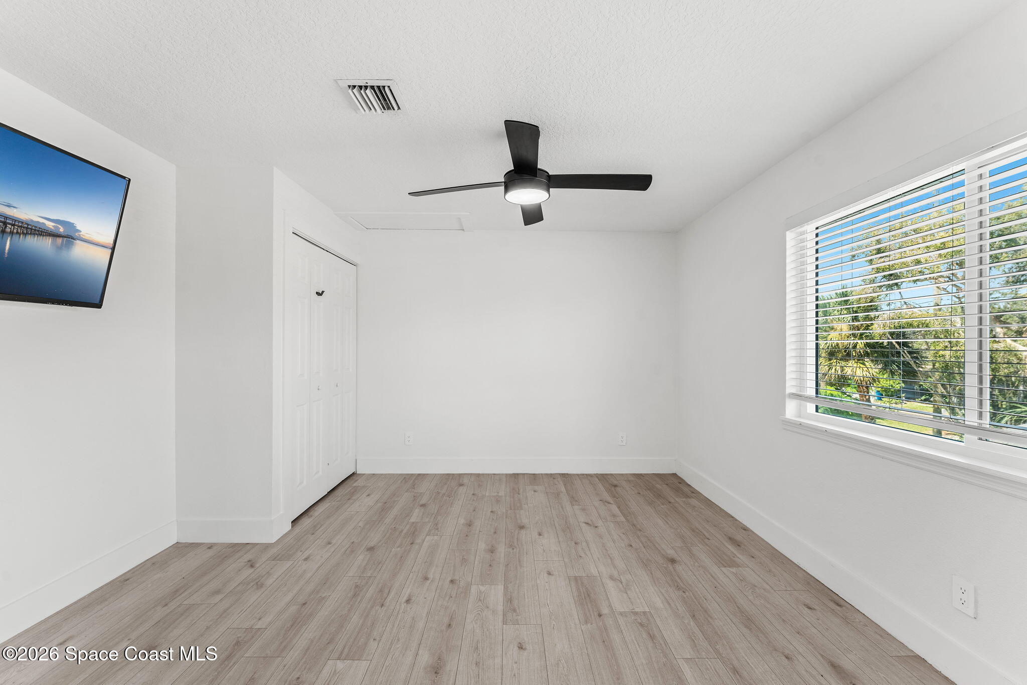 470 Seabreeze Drive