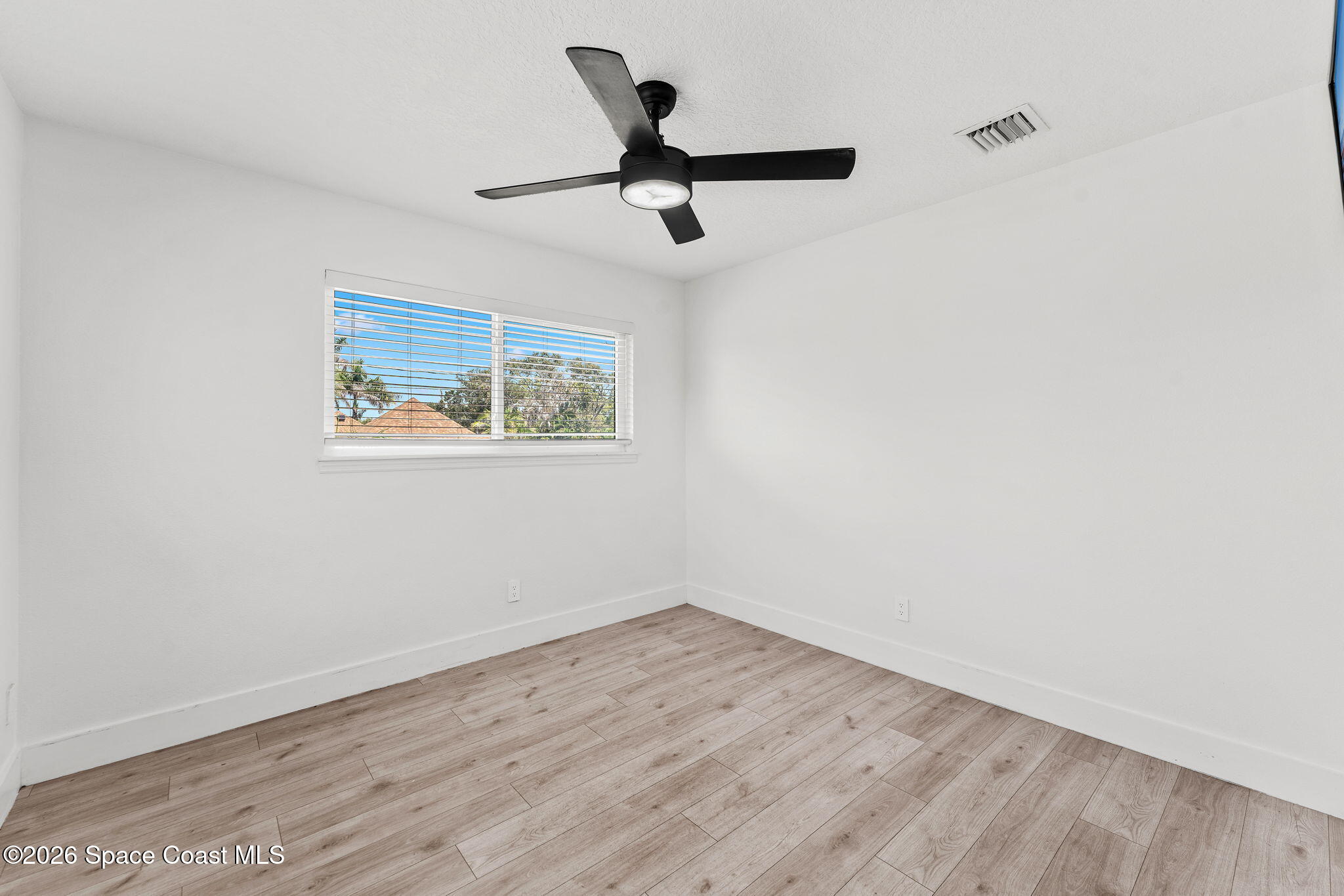 470 Seabreeze Drive