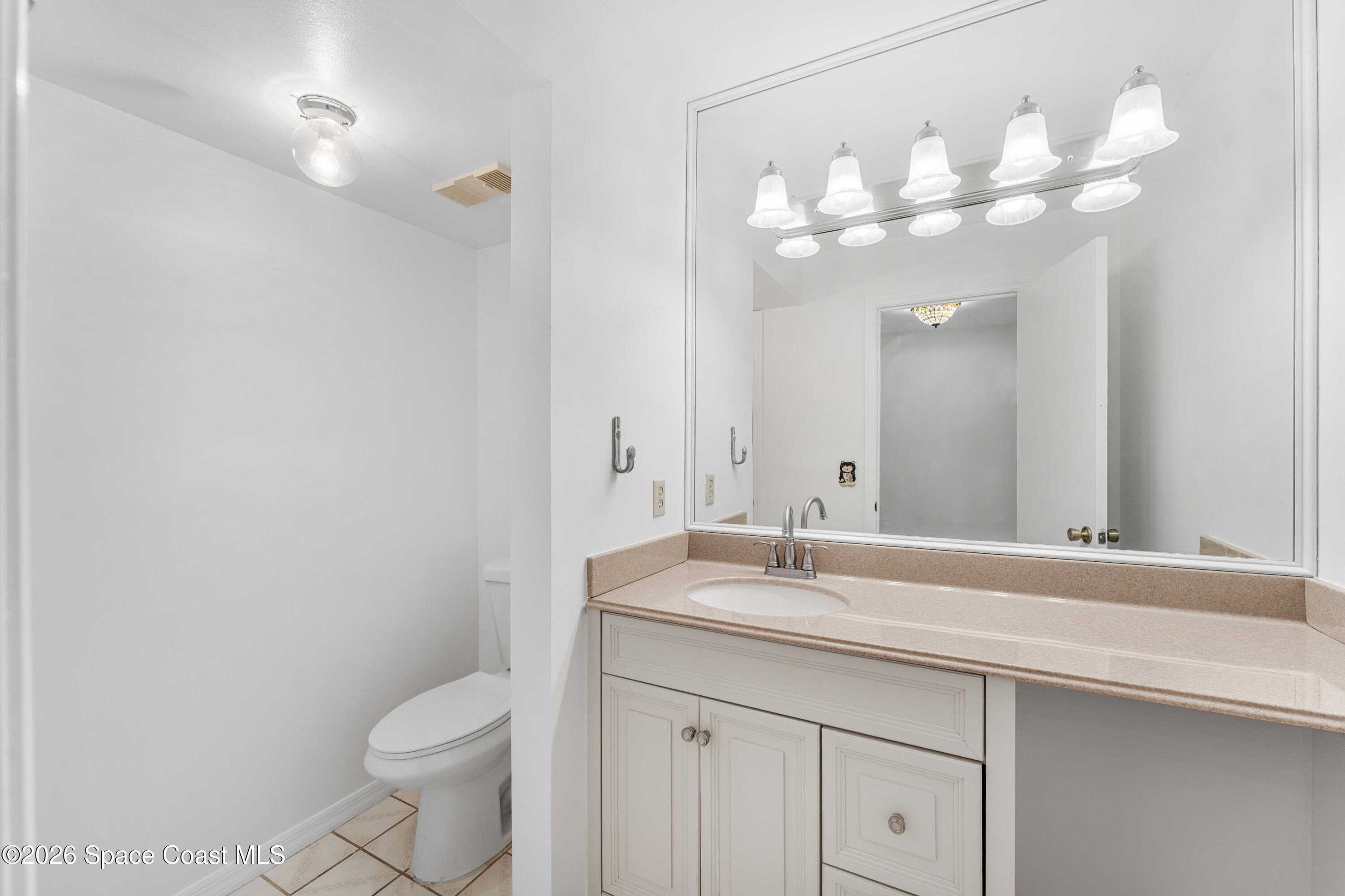 190 Escambia Lane 204