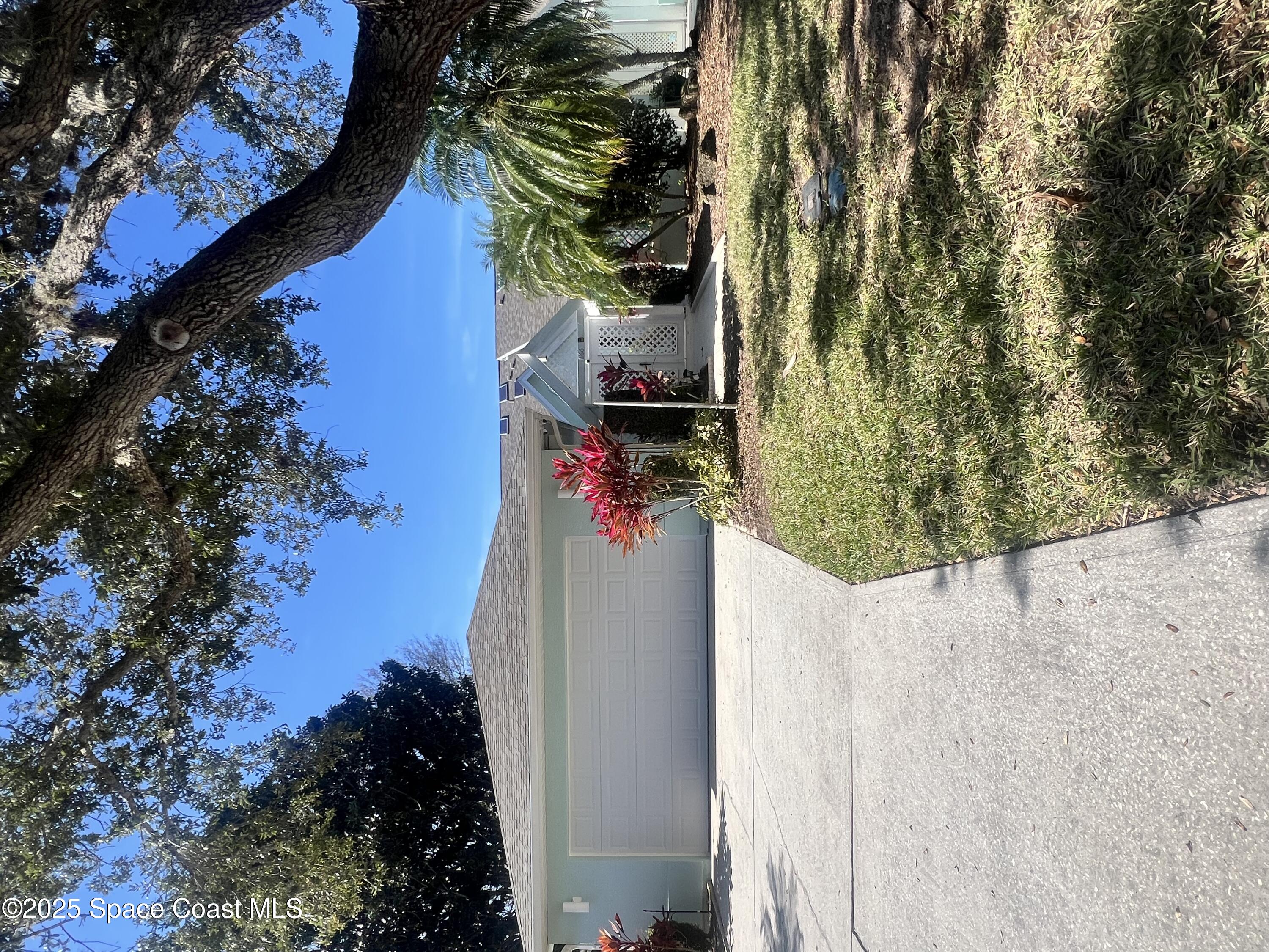 866 Oakwood Drive