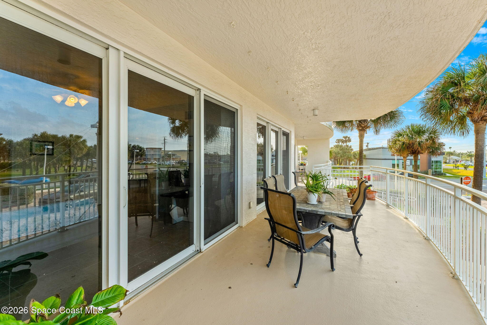 601 N Miramar Avenue 102