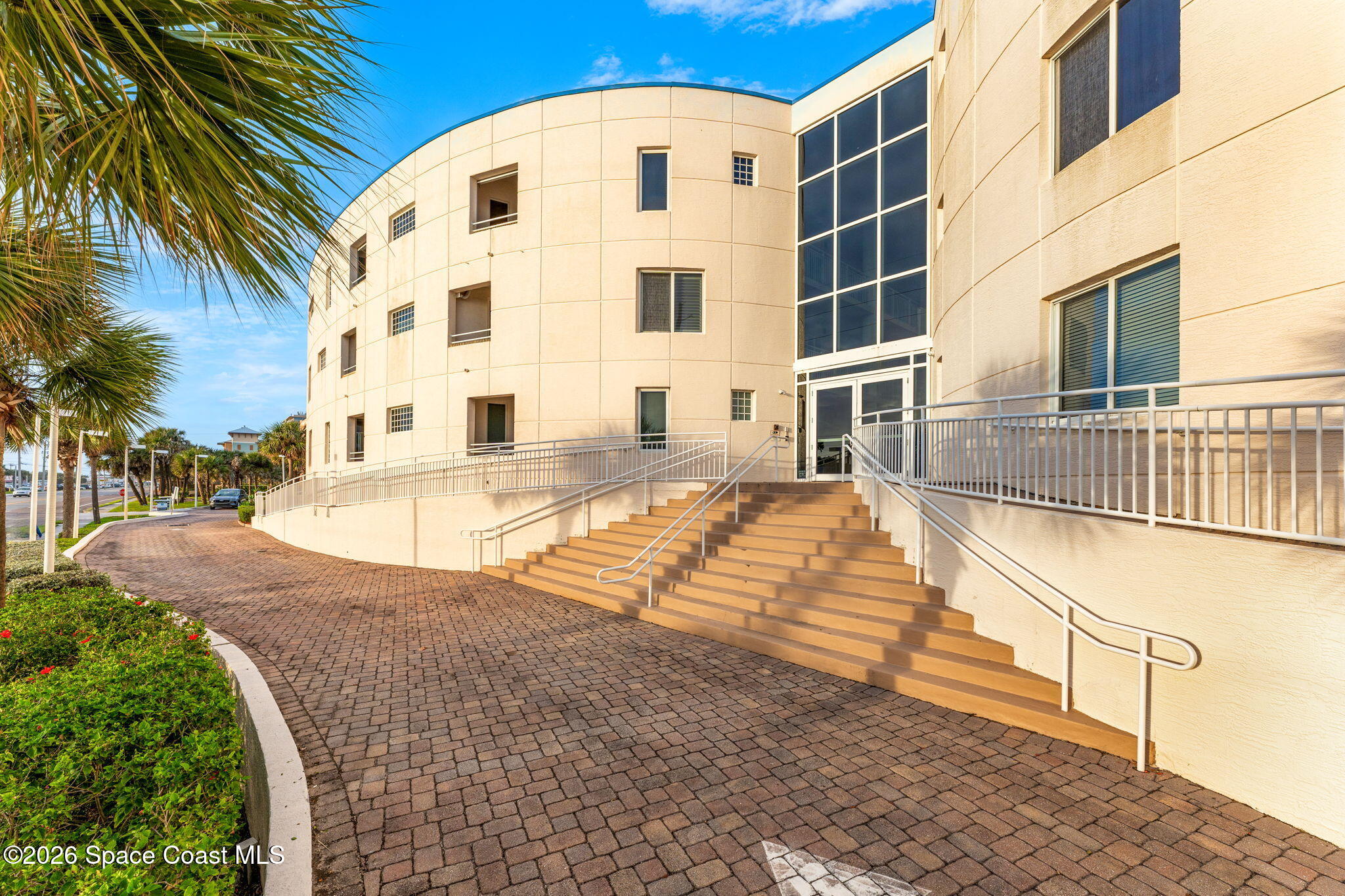 601 N Miramar Avenue 102