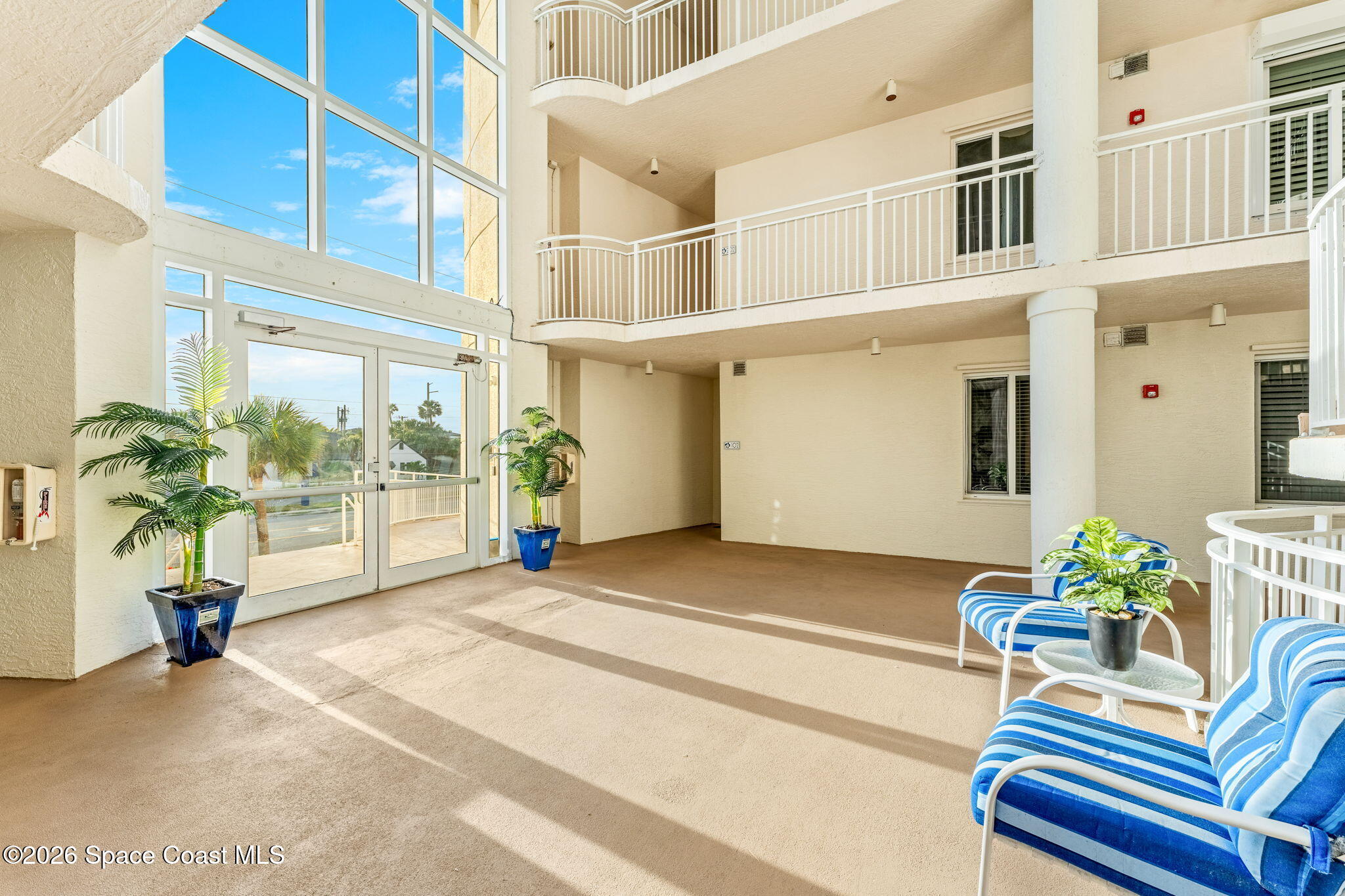 601 N Miramar Avenue 102