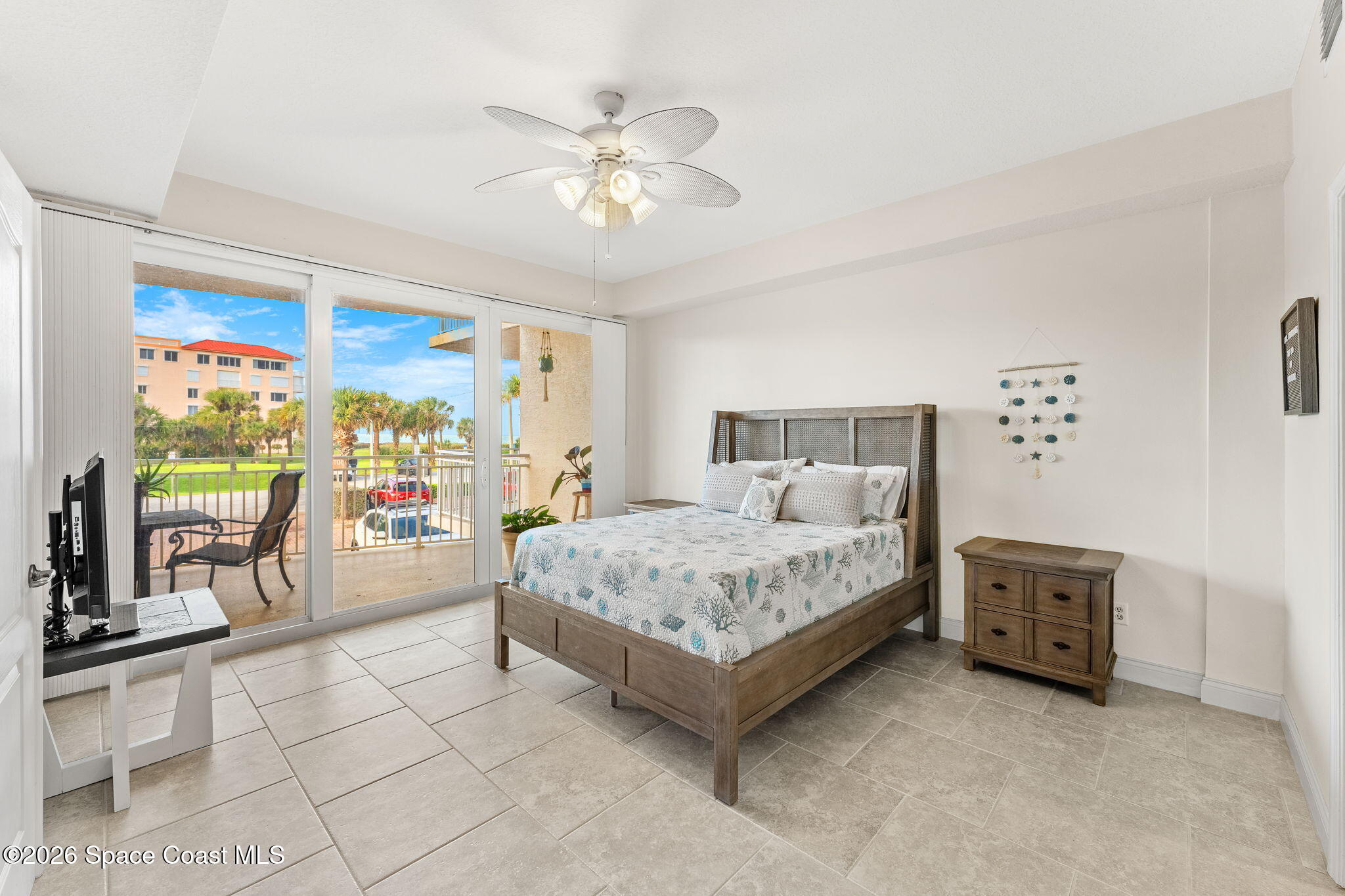 601 N Miramar Avenue 102