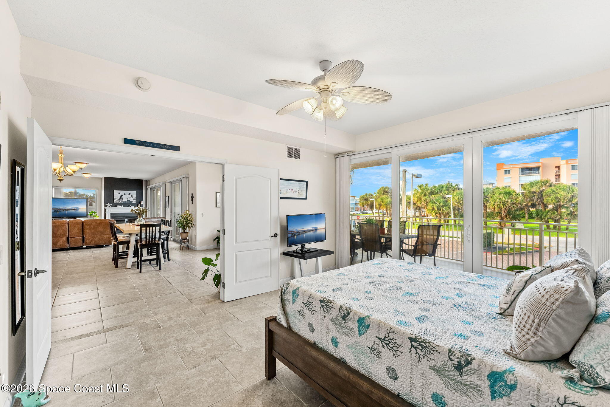 601 N Miramar Avenue 102
