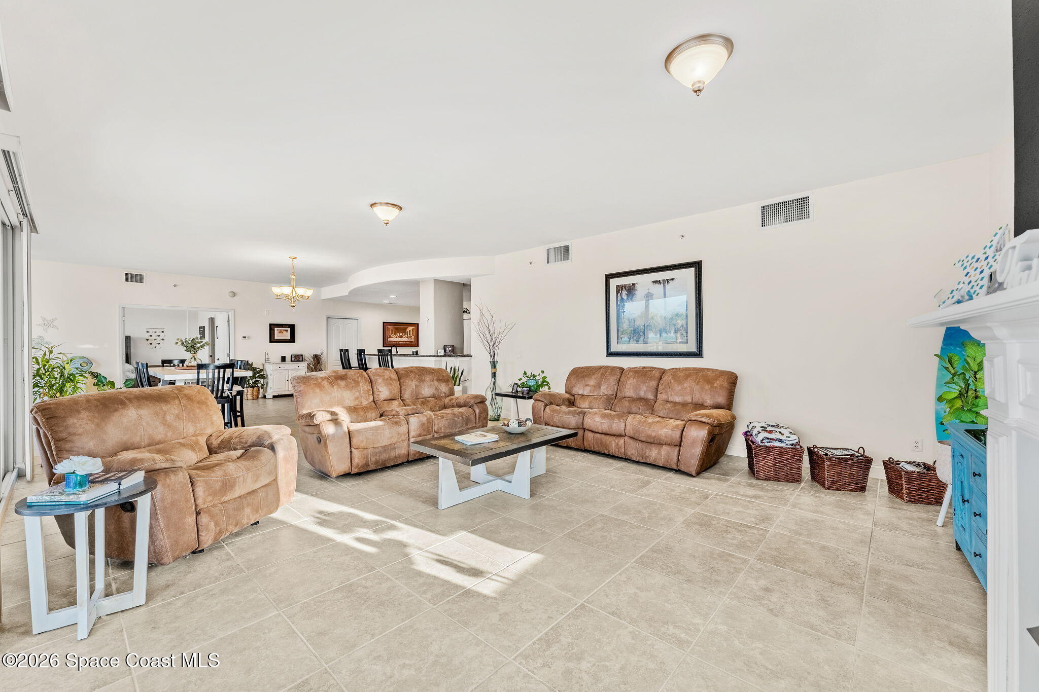 601 N Miramar Avenue 102