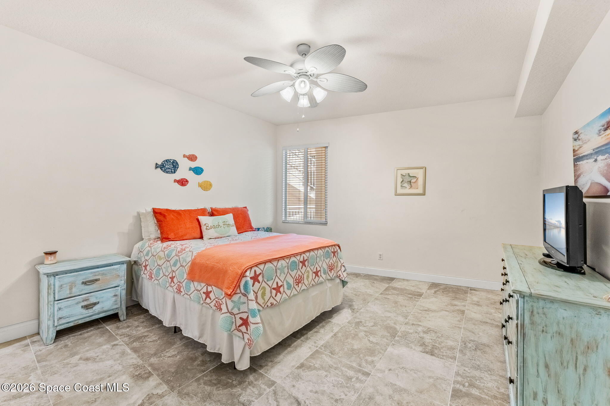601 N Miramar Avenue 102