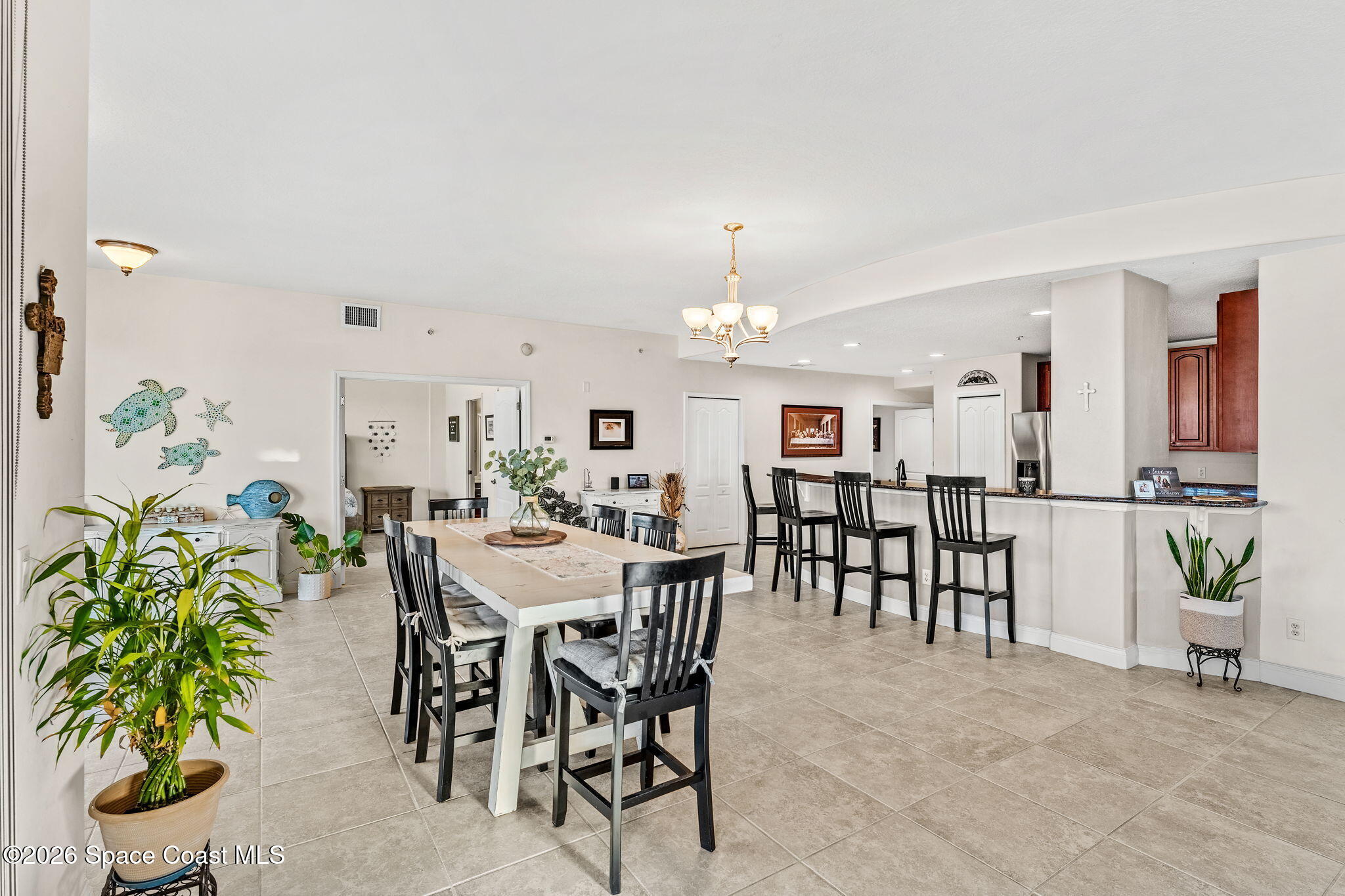 601 N Miramar Avenue 102