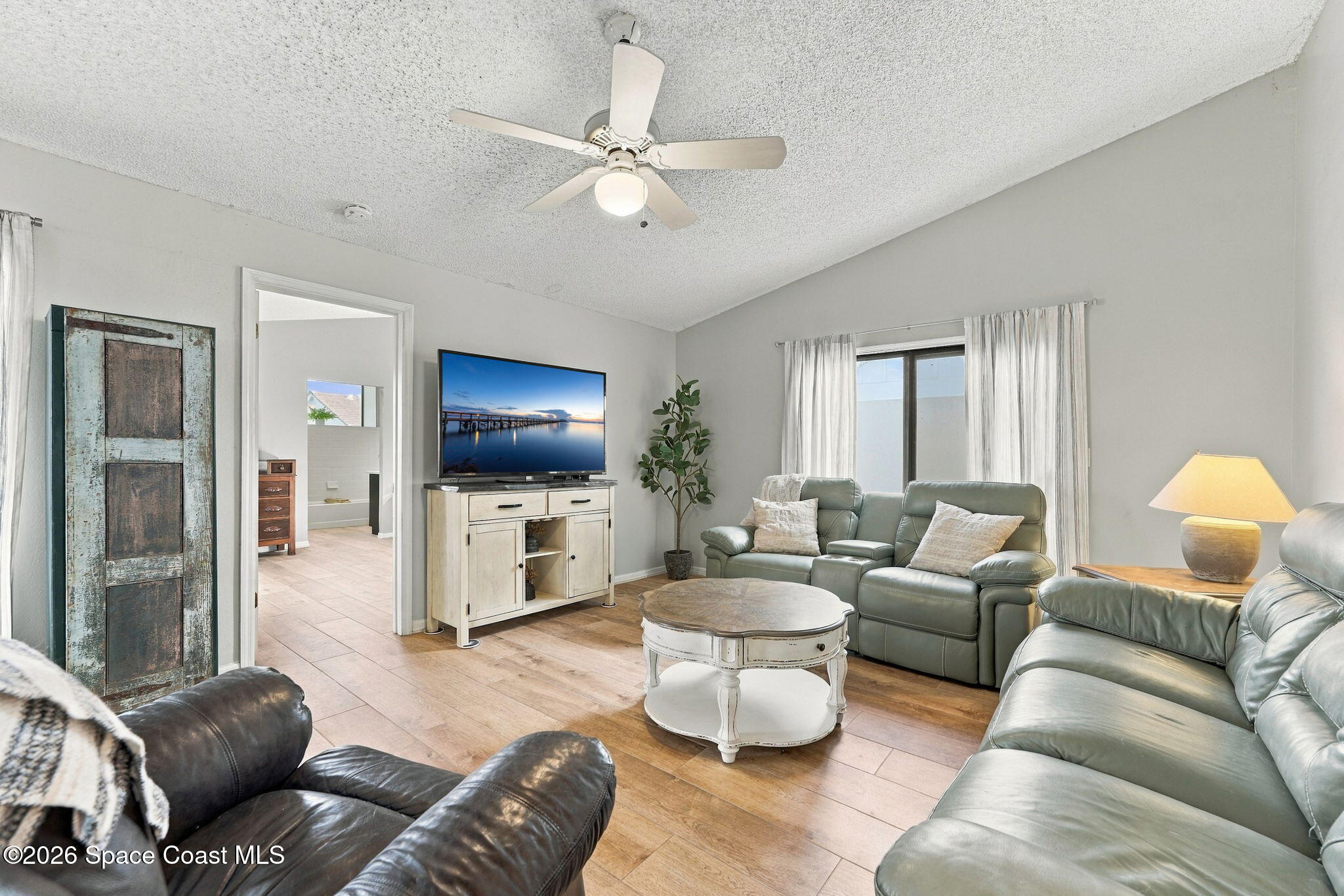 409 Maple Bluff Circle