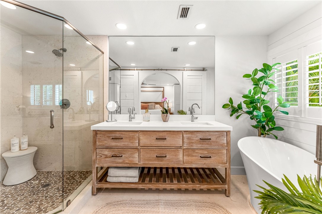 2240 Sea Horse Drive