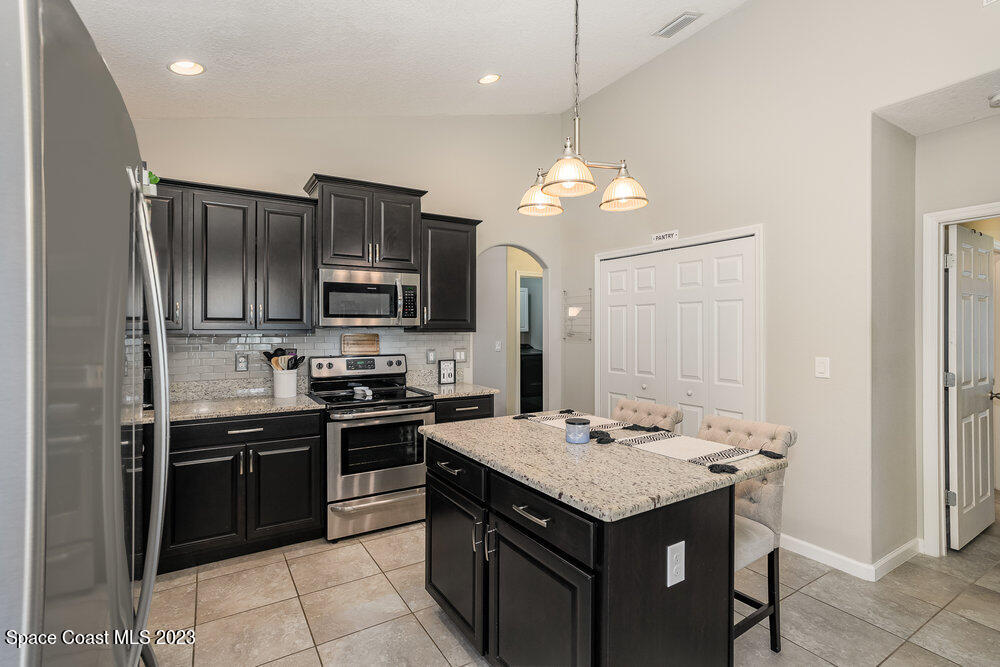 4215 Harvest Circle