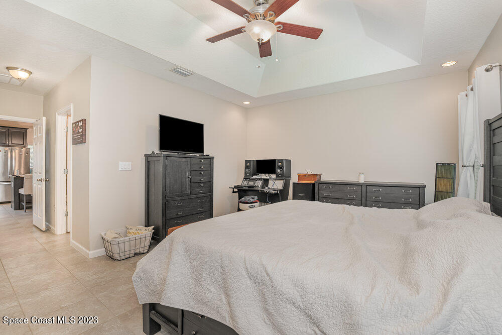 4215 Harvest Circle