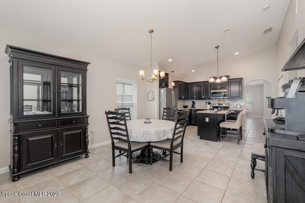 4215 Harvest Circle