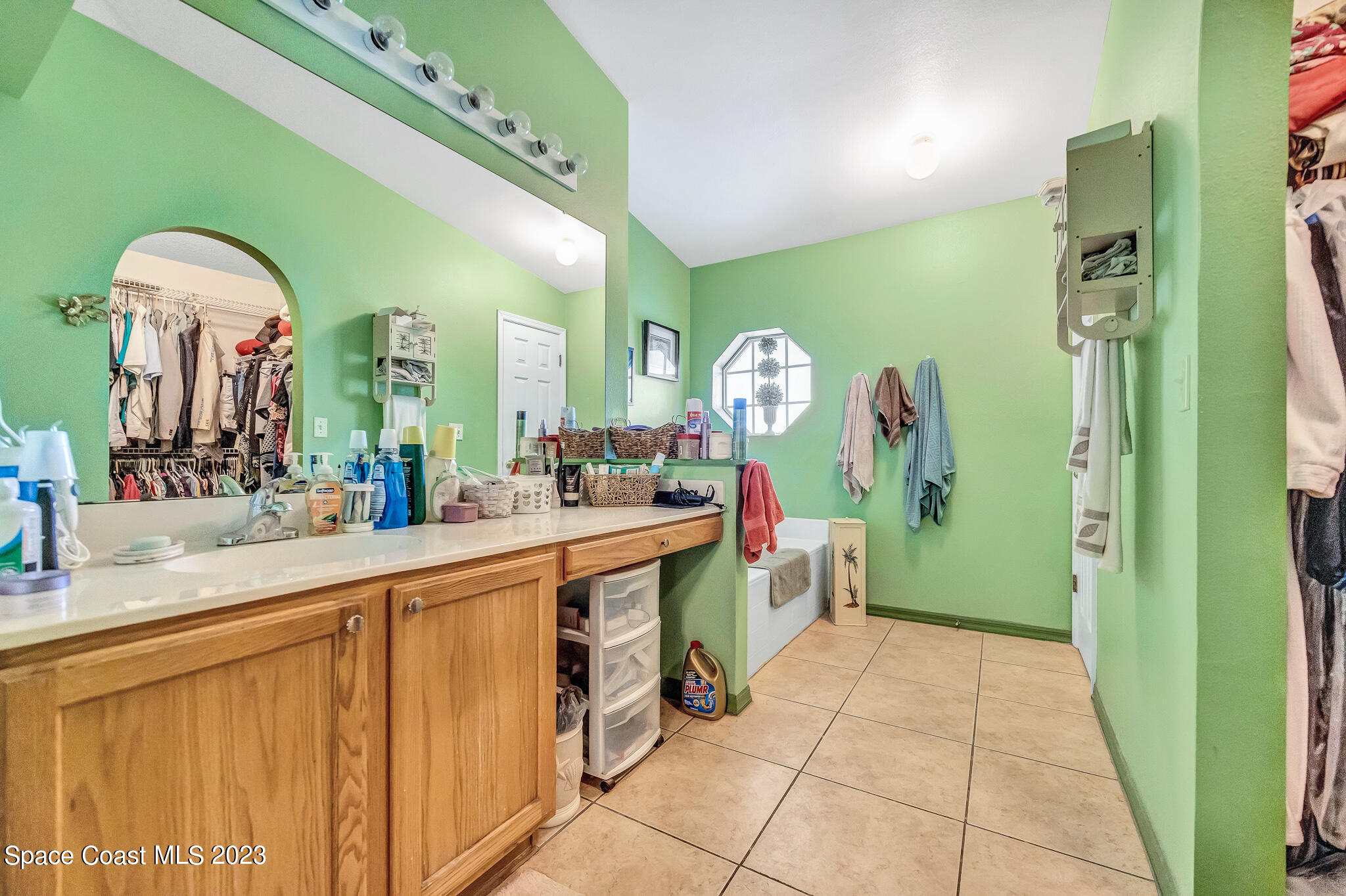 1149 White Oak Circle