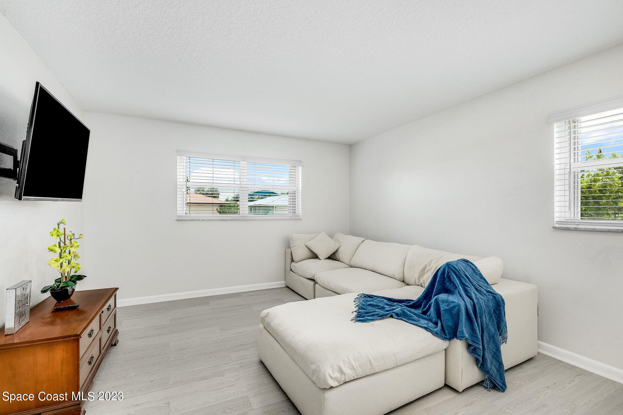375 Sheridan Avenue