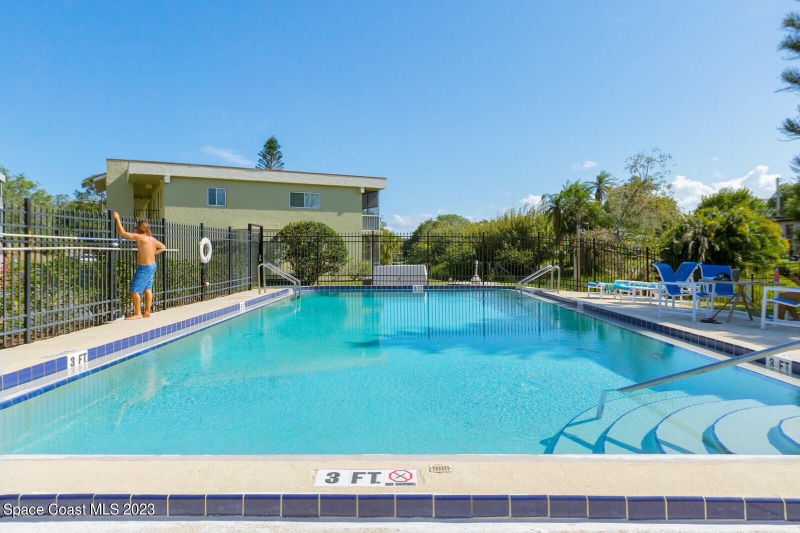 1001 W Eau Gallie Boulevard, 327