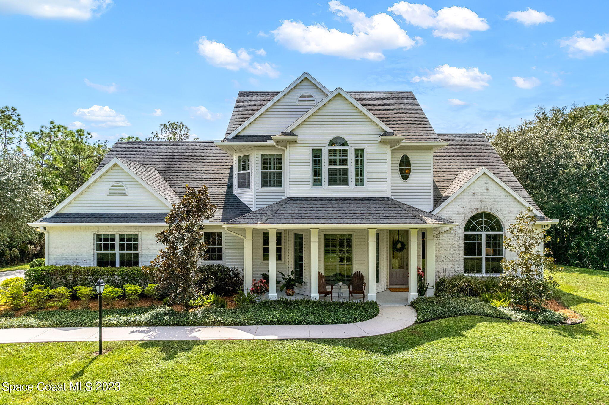 5595 Willoughby Drive