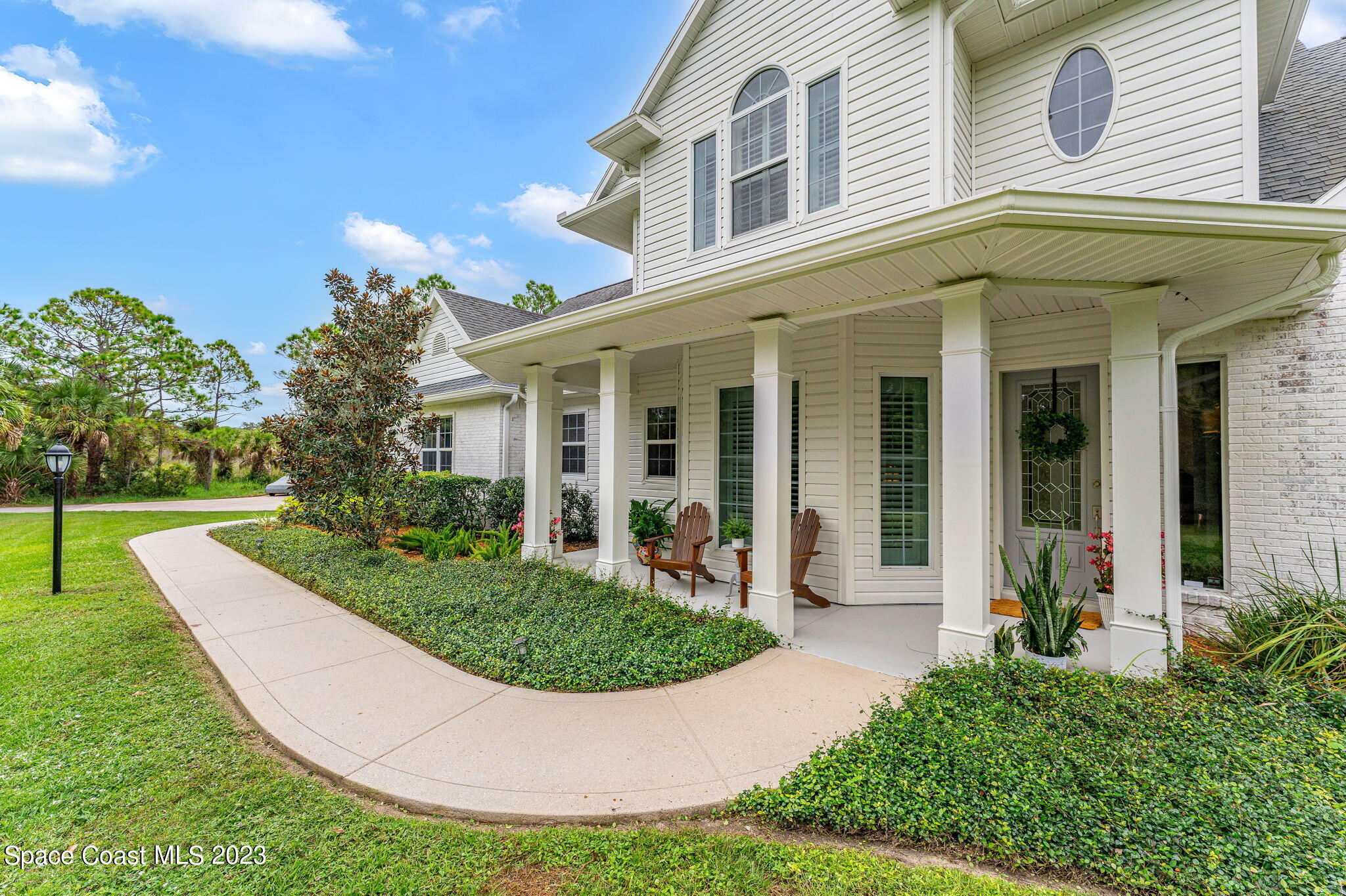 5595 Willoughby Drive